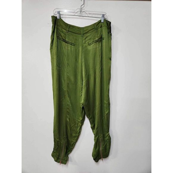 Anthropologie Diandra Green Satin Pleated Joggers Size 16. B-3 - Picture 10 of 11